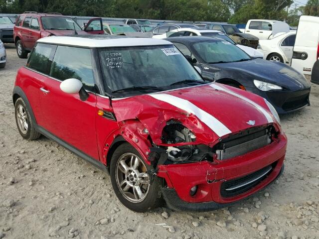 WMWSU3C51BTX95872 - 2011 MINI COOPER RED photo 1