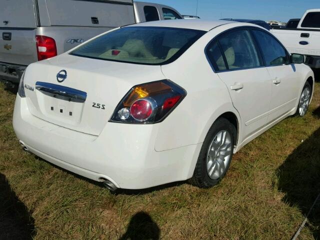 1N4AL2AP3CN437670 - 2012 NISSAN ALTIMA WHITE photo 4