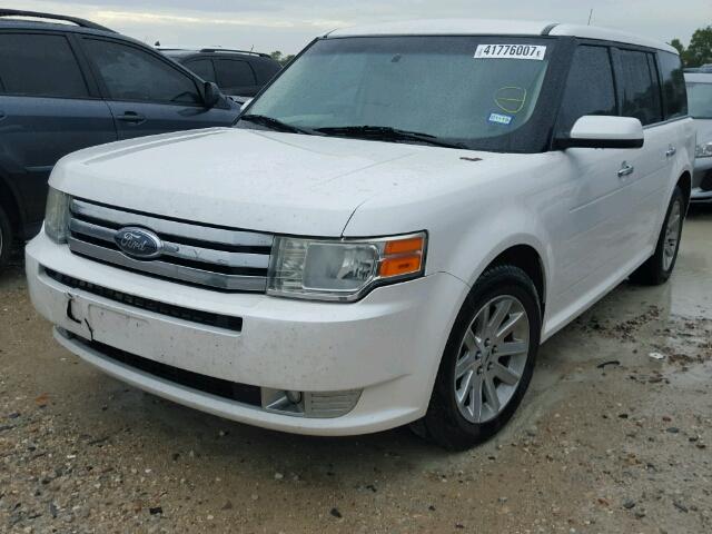 2FMHK6CC0ABA81633 - 2010 FORD FLEX SEL WHITE photo 2