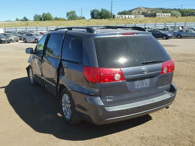 5TDZK22C09S265418 - 2009 TOYOTA SIENNA XLE GRAY photo 3