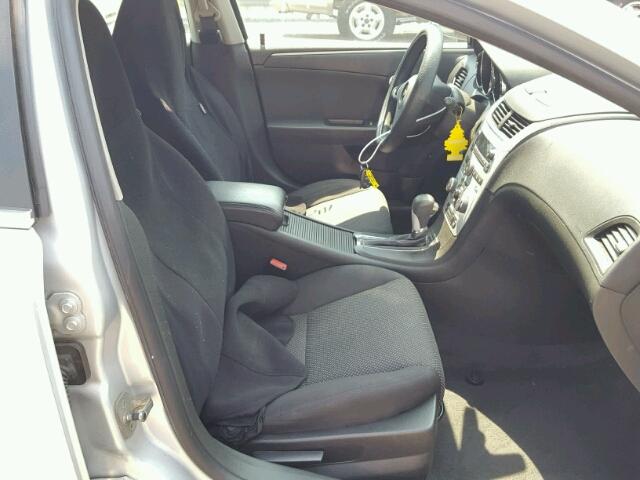 1G1ZC5E13BF176742 - 2011 CHEVROLET MALIBU 1LT SILVER photo 5