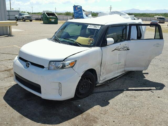 JTLZE4FE3FJ081019 - 2015 TOYOTA SCION XB WHITE photo 2