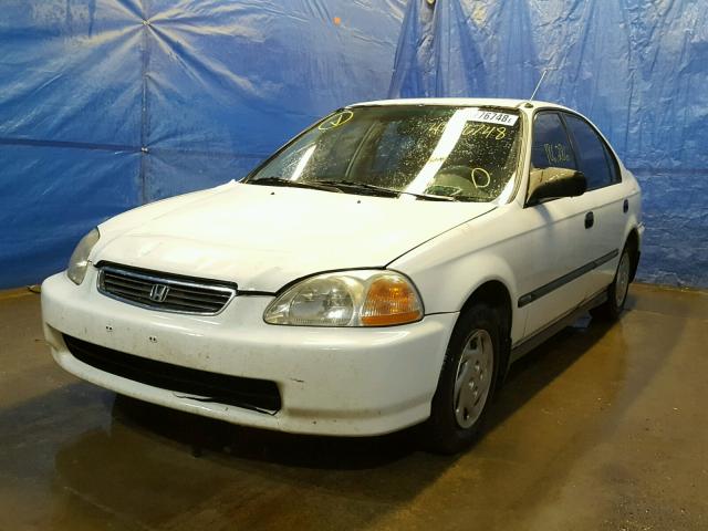 1HGEJ6627TL040837 - 1996 HONDA CIVIC DX WHITE photo 2