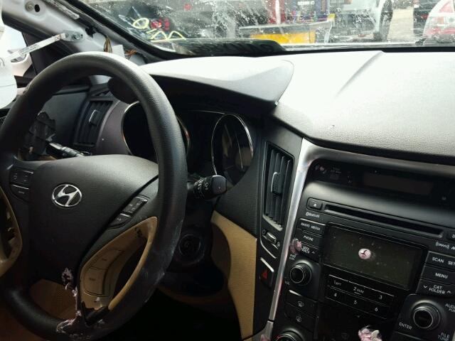 5NPEB4AC3CH459255 - 2012 HYUNDAI SONATA GLS WHITE photo 8