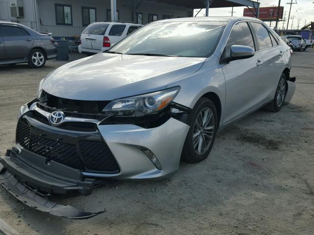4T1BF1FK9GU253130 - 2016 TOYOTA CAMRY LE SILVER photo 2