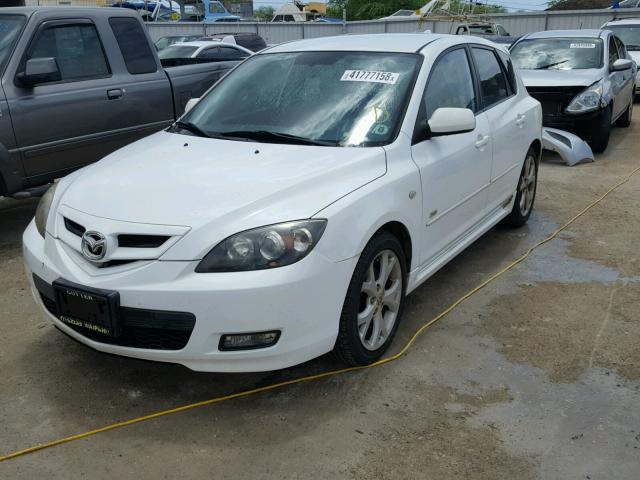 JM1BK343871640633 - 2007 MAZDA 3 HATCHBAC WHITE photo 2