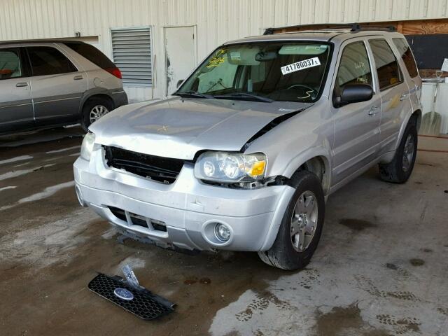 1FMYU94115KA48323 - 2005 FORD ESCAPE LIM SILVER photo 2