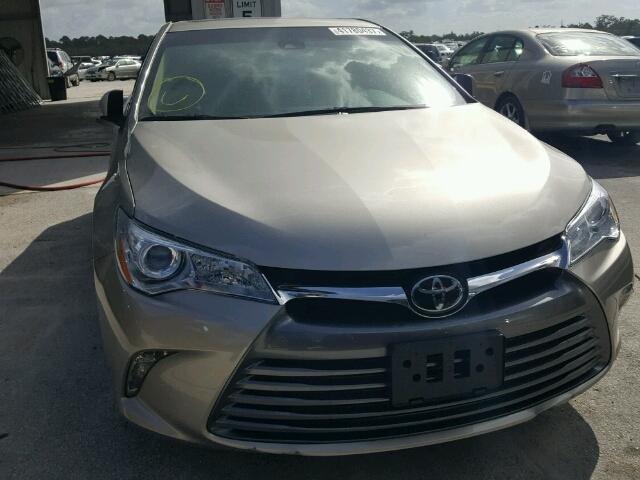 4T1BF1FK2HU779603 - 2017 TOYOTA CAMRY LE 米色 照片 9