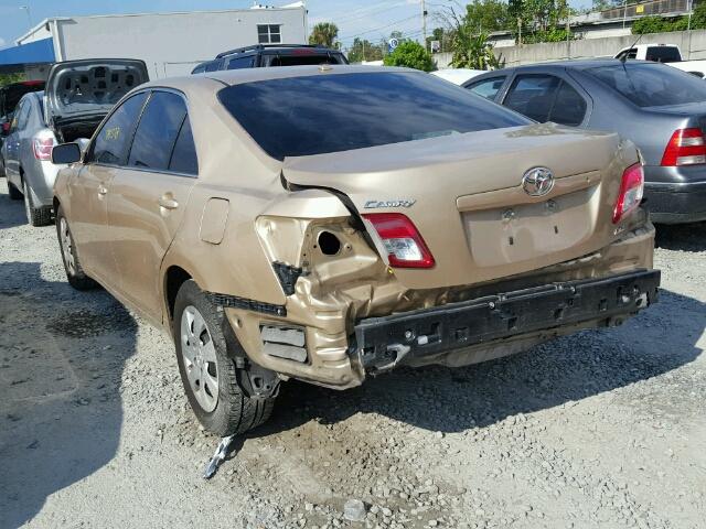 4T1BF3EK4BU128042 - 2011 TOYOTA CAMRY GOLD photo 3