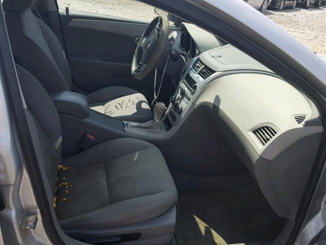 1G1ZC5E01CF385129 - 2012 CHEVROLET MALIBU 1LT SILVER photo 5