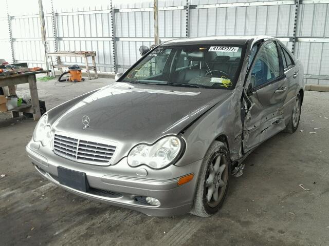 WDBRF84J74F531110 - 2004 MERCEDES-BENZ C 320 4MAT GRAY photo 2