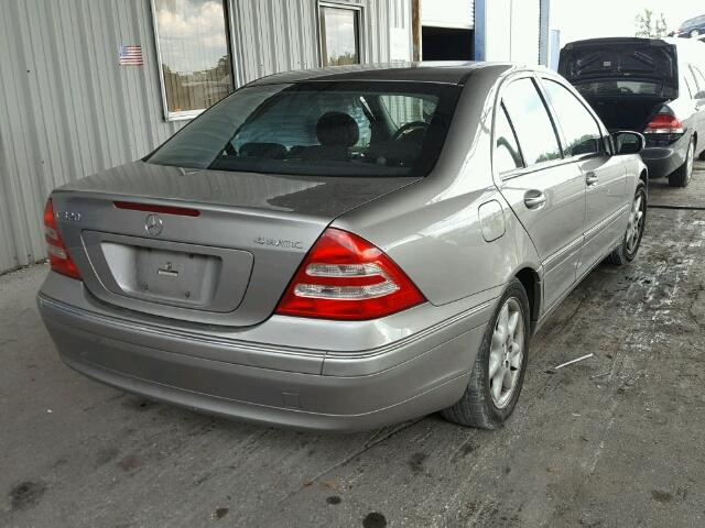 WDBRF84J74F531110 - 2004 MERCEDES-BENZ C 320 4MAT GRAY photo 4