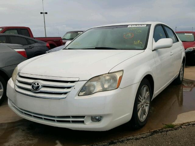 4T1BK36B27U236452 - 2007 TOYOTA AVALON XL WHITE photo 2