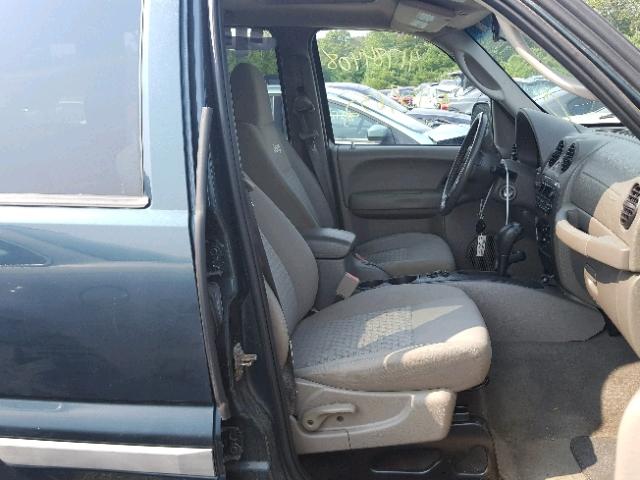 1J4GL38K15W642822 - 2005 JEEP LIBERTY RE BLUE photo 5