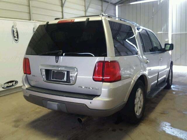 5LMFU28R84LJ24737 - 2004 LINCOLN NAVIGATOR ვერცხლისფერი ფოტო 4