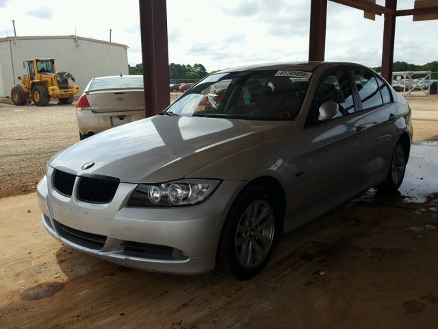 WBAVB17546NK36148 - 2006 BMW 325 I AUTO SILVER photo 2