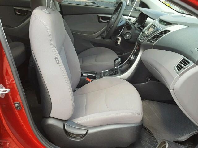 5NPDH4AEXFH555626 - 2015 HYUNDAI ELANTRA SE RED photo 5