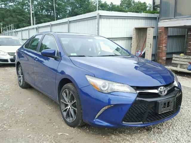 4T1BF1FK0FU926143 - 2015 TOYOTA CAMRY BLUE photo 1