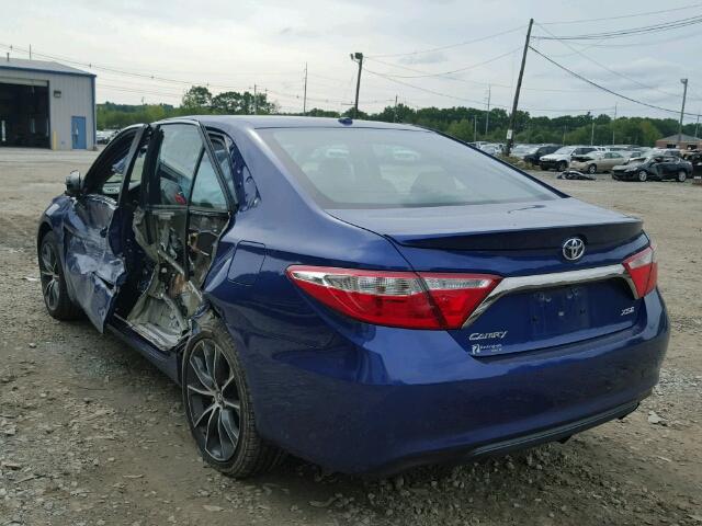 4T1BF1FK0FU926143 - 2015 TOYOTA CAMRY BLUE photo 3