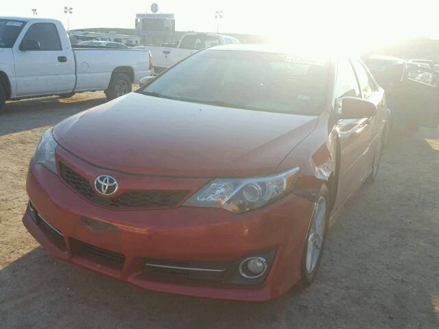 4T1BF1FK1CU627529 - 2012 TOYOTA CAMRY BASE RED photo 2