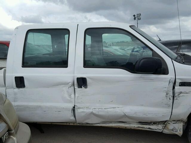 1FTNW20L24EA19538 - 2004 FORD F250 SUPER WHITE photo 9