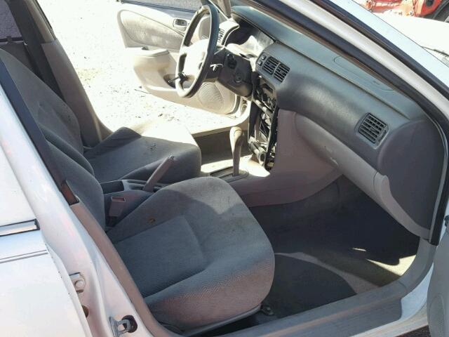 1Y1SK5285YZ434663 - 2000 CHEVROLET GEO PRIZM 白色 照片 5