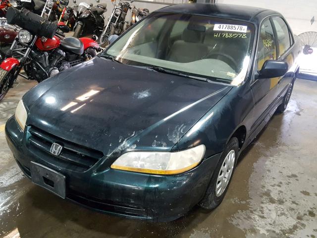 1HGCF86691A046459 - 2001 HONDA ACCORD VAL GREEN photo 2