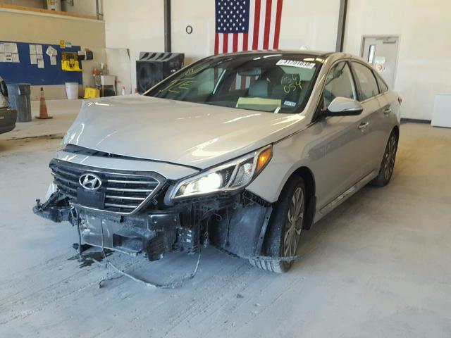 5NPE34AB0FH156054 - 2015 HYUNDAI SONATA SPO SILVER photo 2