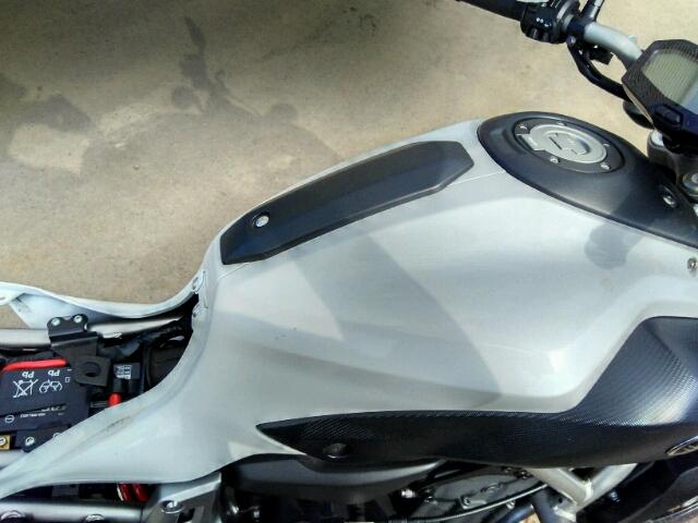 JYARM06N3FA000989 - 2015 YAMAHA FZ07 WHITE photo 5