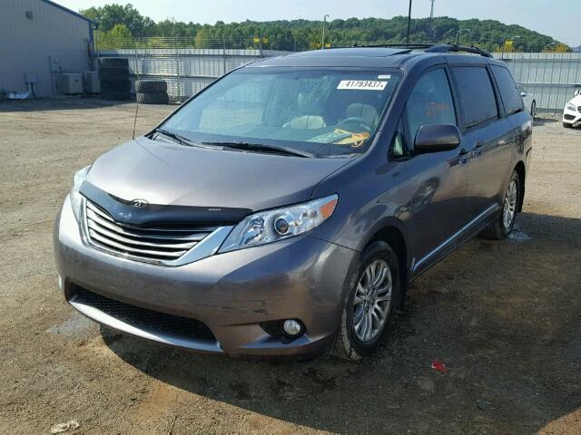 5TDYK3DC7ES509610 - 2014 TOYOTA SIENNA GRAY photo 2