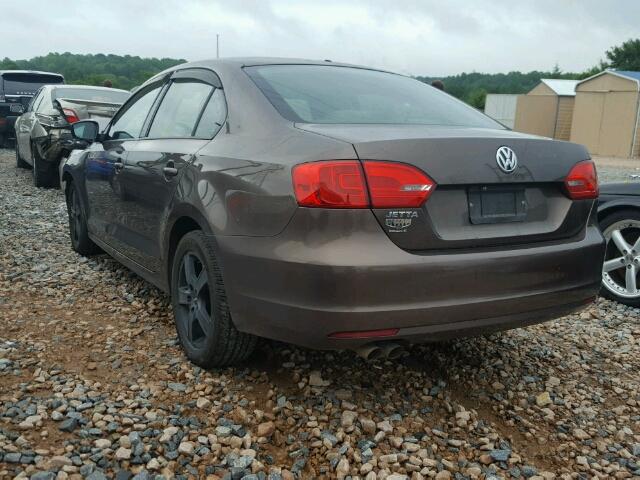 3VW2K7AJ4BM358198 - 2011 VOLKSWAGEN JETTA BASE Շագանակագույն լուսանկար 3