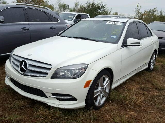 WDDGF5EB1BR168559 - 2011 MERCEDES-BENZ C WHITE photo 2