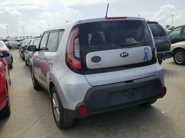 KNDJN2A24F7795457 - 2015 KIA SOUL SILVER photo 3