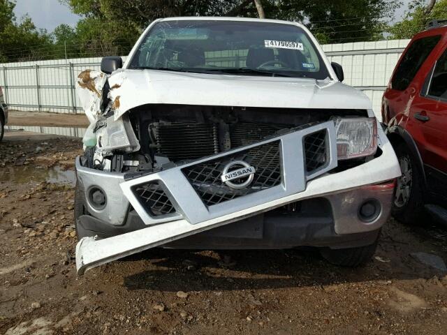 1N6AD0ER9BC403392 - 2011 NISSAN FRONTIER S WHITE photo 9