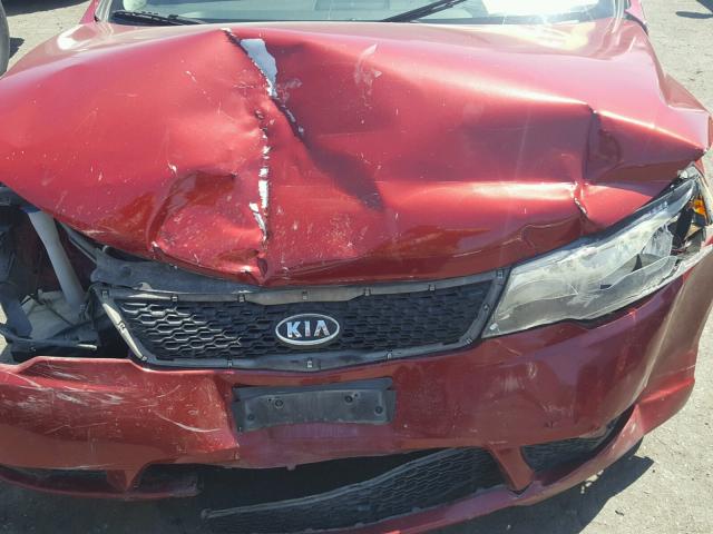 KNAFU4A24B5442322 - 2011 KIA FORTE EX RED photo 7