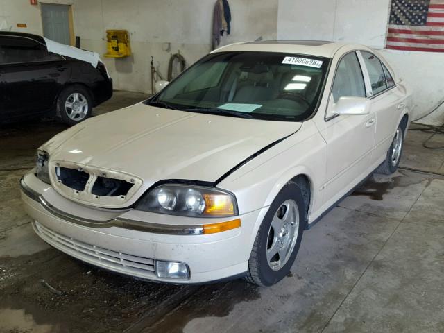 1LNHM86SX1Y602790 - 2001 LINCOLN LS 金色 照片 2
