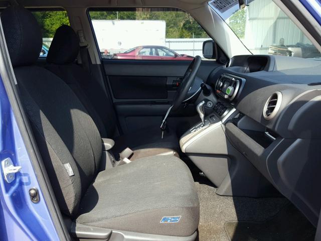 JTLZE4FE3A1111922 - 2010 TOYOTA SCION XB Blau Foto 5