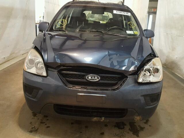 KNAFG529797279916 - 2009 KIA RONDO BASE GREEN photo 9