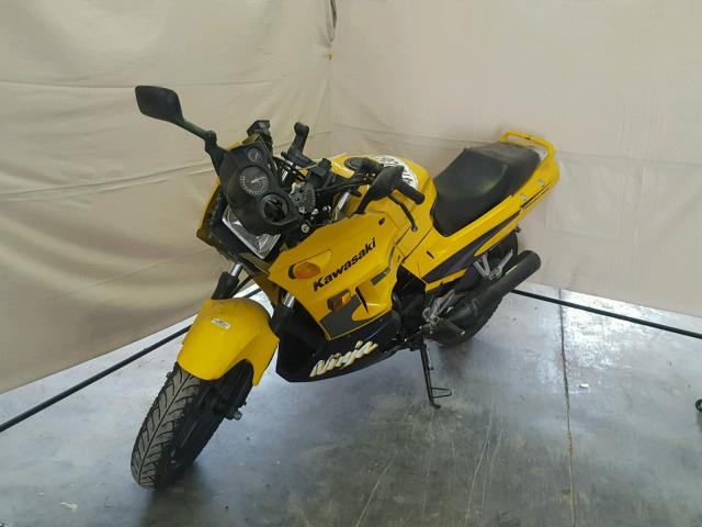 JKAEXMF132A090440 - 2002 KAWASAKI EX250 F YELLOW photo 2