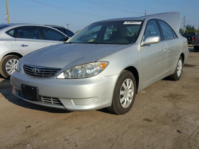 4T1BE32K36U683500 - 2006 TOYOTA CAMRY SILVER photo 2