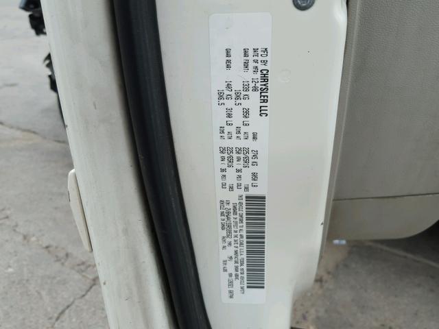 2V8HW44159R599562 - 2009 VOLKSWAGEN ROUTAN S WHITE photo 10