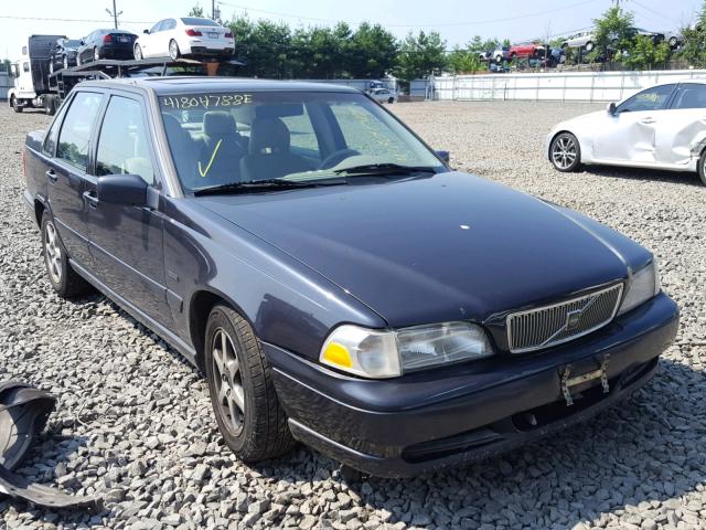 YV1LS5674W1474796 - 1998 VOLVO S70 GLT GRAY photo 1