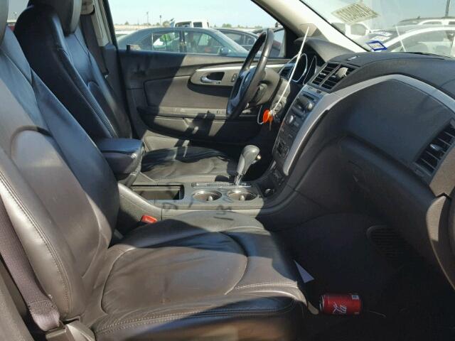 1GNER23D19S148009 - 2009 CHEVROLET TRAVERSE SILVER photo 5