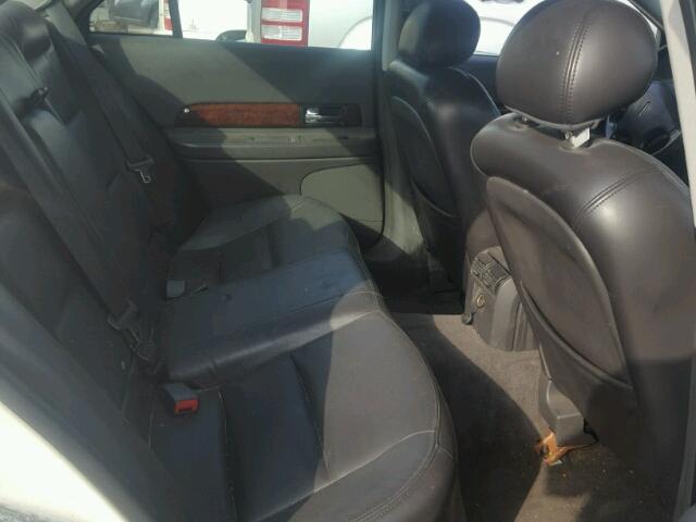 1LNHM87A82Y696577 - 2002 LINCOLN LS 白色 照片 6