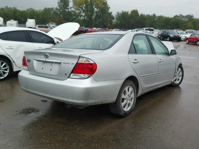 4T1BF30K15U597553 - 2005 TOYOTA CAMRY SILVER photo 4