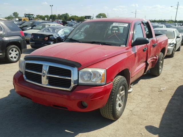 1D7HW48NX5S231434 - 2005 DODGE DAKOTA QUA RED photo 2