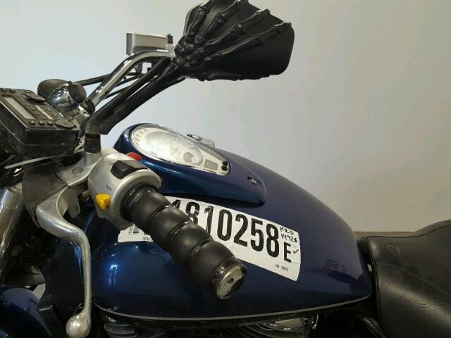 JS1VS55A6B2100975 - 2011 SUZUKI VL800 BLUE photo 18