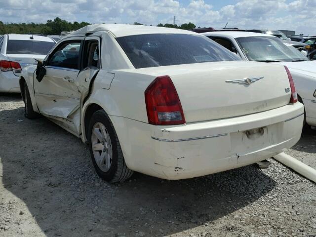 2C3KA53G66H330634 - 2006 CHRYSLER 300 TOURIN WHITE photo 3