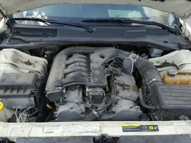 2C3KA53G66H330634 - 2006 CHRYSLER 300 TOURIN WHITE photo 7