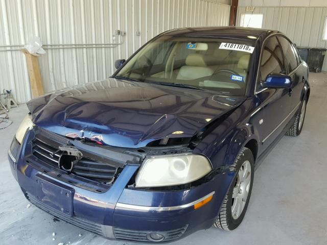 WVWTH63B21E157829 - 2001 VOLKSWAGEN PASSAT GLX BLUE photo 2
